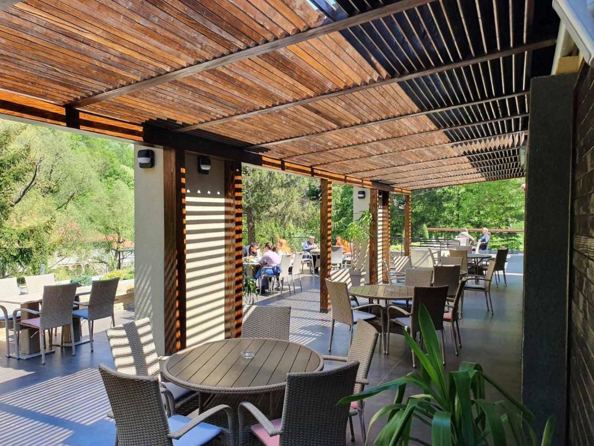 Restoran Sa Prenocistem Gornjak Krepoljin Ngoại thất bức ảnh