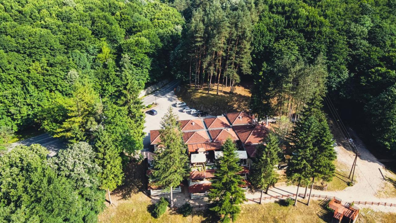 Restoran Sa Prenocistem Gornjak Krepoljin Ngoại thất bức ảnh