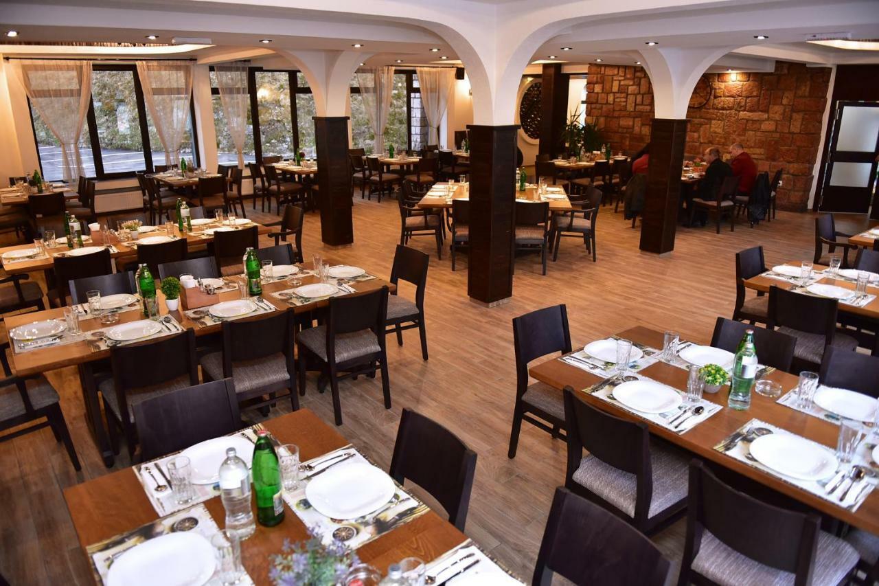 Restoran Sa Prenocistem Gornjak Krepoljin Ngoại thất bức ảnh